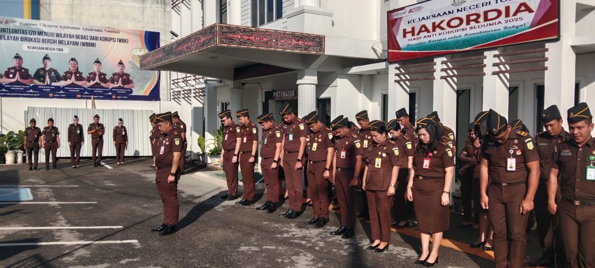 Kejari Toba Melaksanakan Upacara Peringatan Hari Anti Korupsi Sedunia (HAKORDIA) Tahun 2025