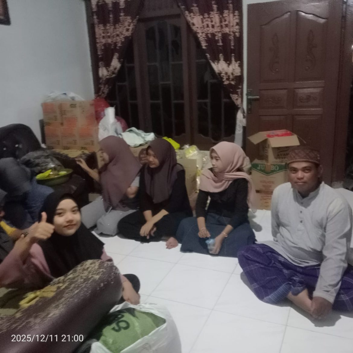 ‎Remaja Simpang Trans Desa Secanggang Kumpulkan Donasi Untuk Warga Aceh
