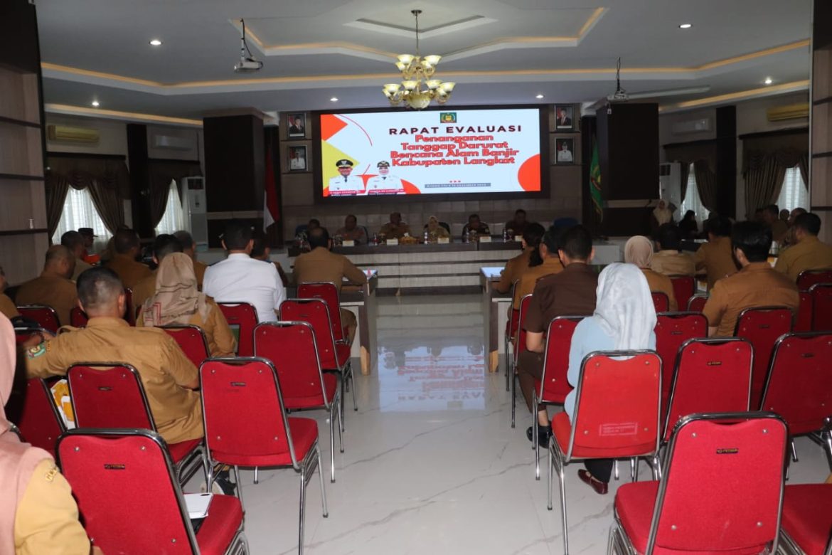 Rapat Evaluasi Penanganan Tanggap Darurat Banjir, Forkopimda Langkat Perkuat Sinergi Pemulihan Pasca Bencana.