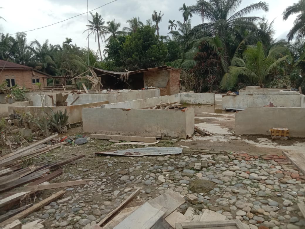 57 Rumah Hanyut 426 Rusak dan Satu orang Tewas Akibat Meluapnya Sungai Besitang.