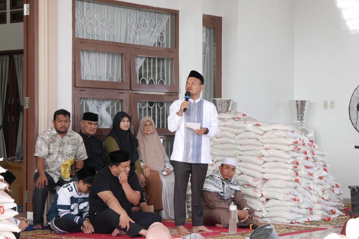 Wali Kota Tanjungbalai Berikan Sedekah Sembako Kepada 1.000 Anak Yatim dan Piatu