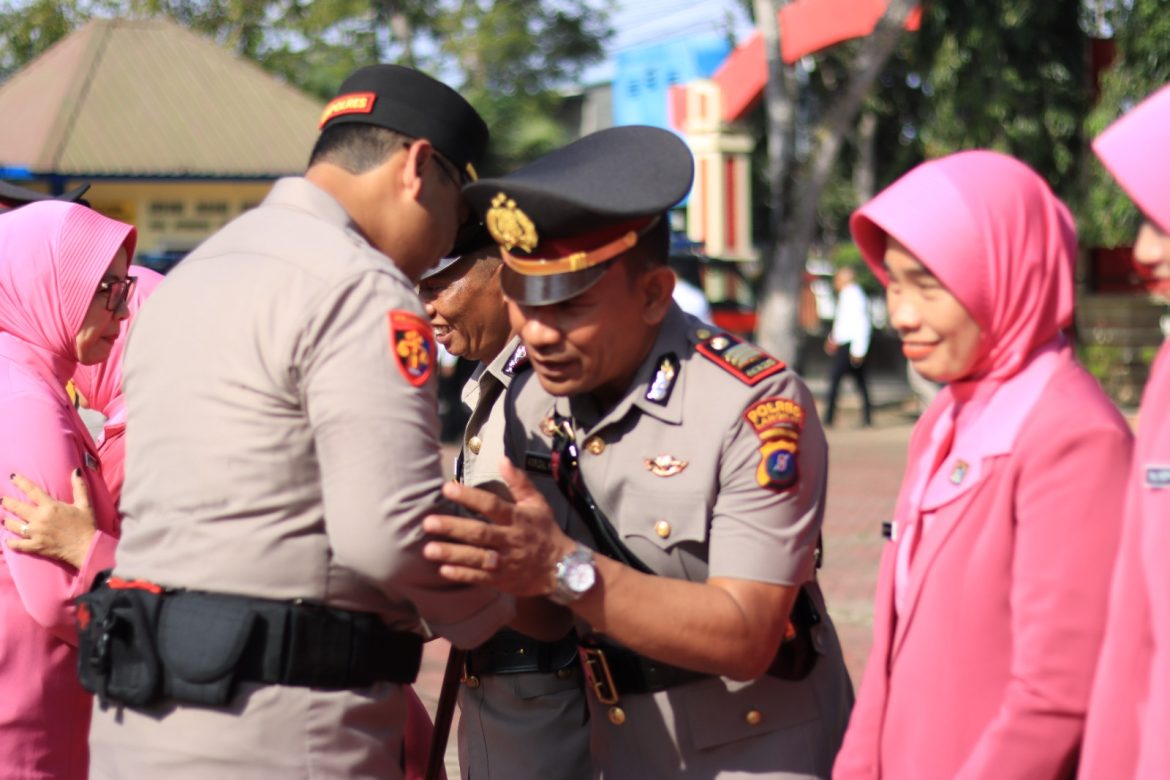 Kapolres Langkat Pimpin Sertijab Kabag Ren, Kasat, Kapolsek serta Purna Bakti Polri.