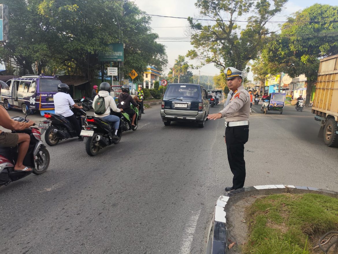 Sat Lantas Polres Langkat Tingkatkan Pengawasan Lalu Lintas, Tekankan Keselamatan sebagai Kebutuhan Bersama.