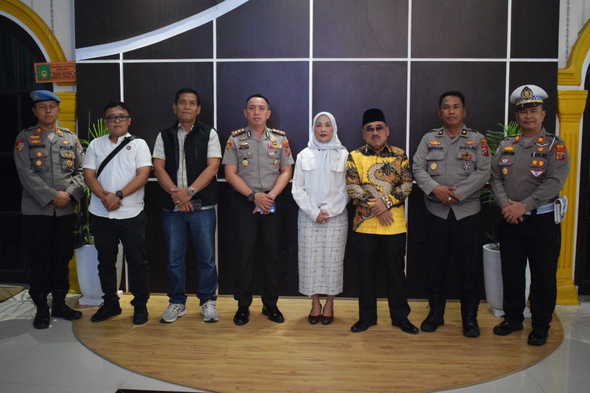 Pimpinan DPRD Langkat Sambut Kedatangan Kapolresta Binjai.