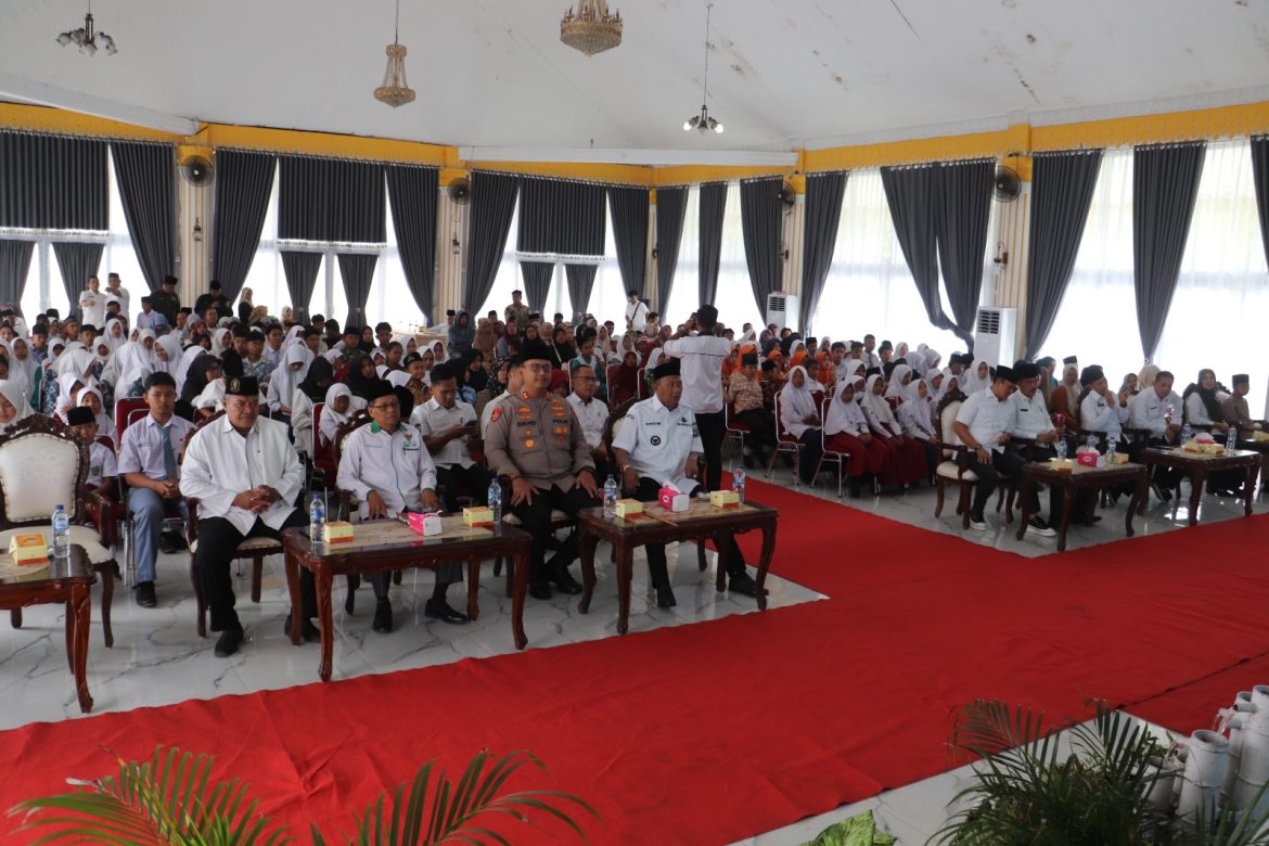 BAZNAS Langkat Salurkan Bantuan bagi Pelajar Terdampak Banjir di Langkat Hilir.