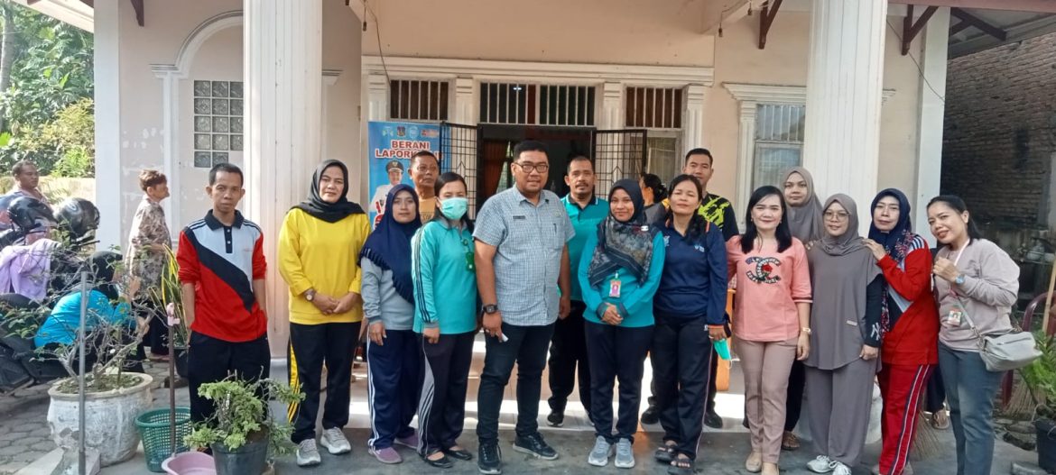 Gotong Royong Warga Tebing Tinggi Lama Pererat Kebersamaan