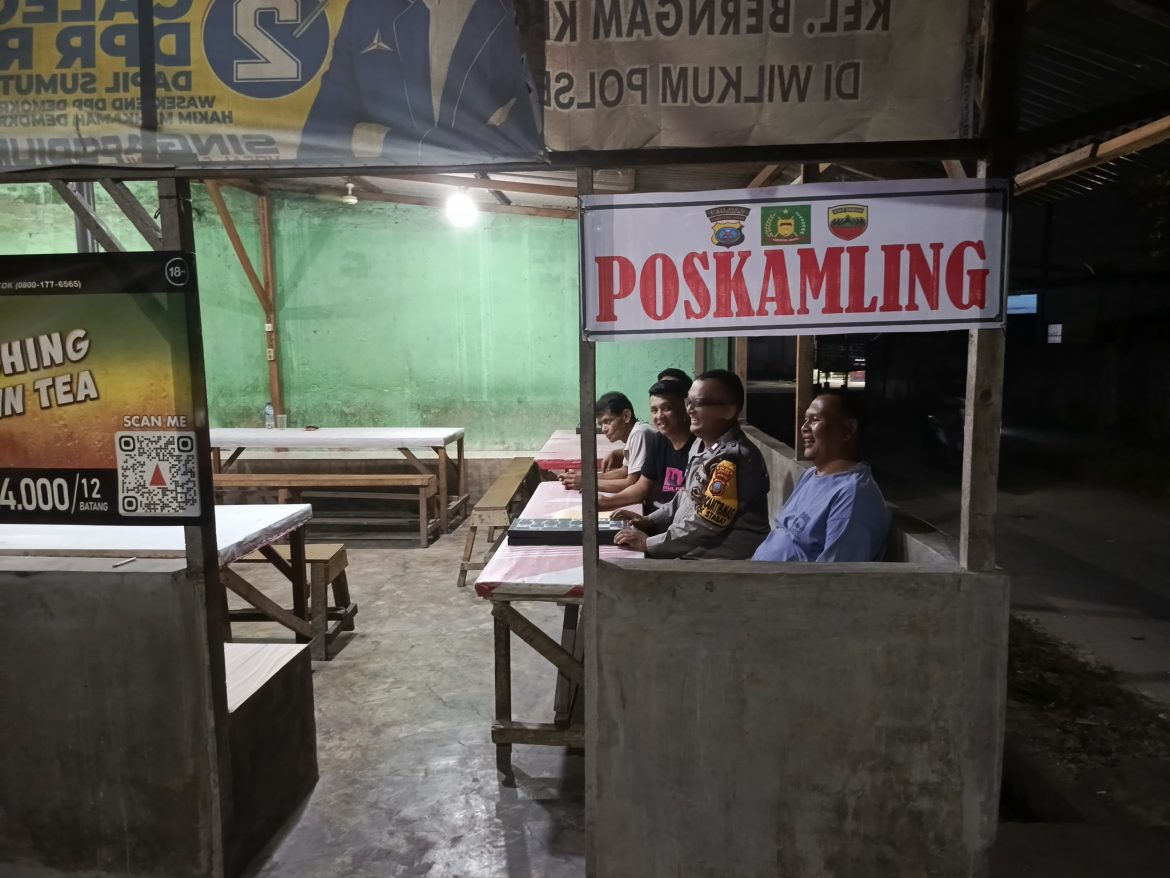 Bhabinkamtibmas Polsek Stabat Sambangi Pos Kamling, Kapolres Langkat Tegaskan Kegiatan Serupa Dilaksanakan Jajaran.