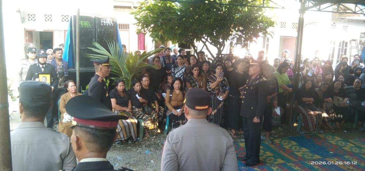 Polres Langkat Gelar Upacara Persemayaman dan Pemakaman Almarhum AIPTU Andreas Peberta Sembiring.