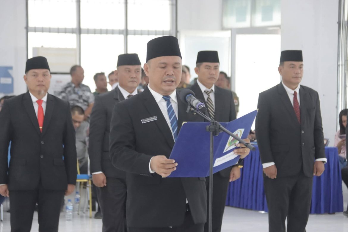 Bupati Nias Utara Lantik 12 Pejabat JPT Pratama di Aula Tafaeri