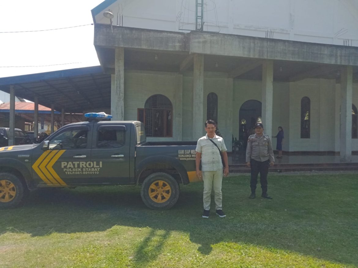 Polsek Stabat Laksanakan Patroli Pengamanan Gereja, Kapolres Langkat Tegaskan Komitmen Jaga Toleransi dan Kamtibmas