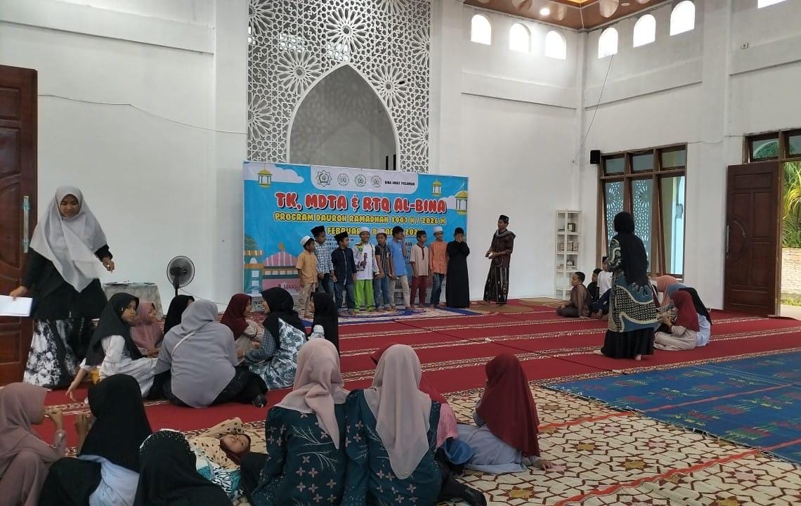 Camat Panti yang Diwakili Kasi Kesra Buka Program Pesantren Ramadhan TK, MDTA dan RTQ Al-Bina di Nagari Panti