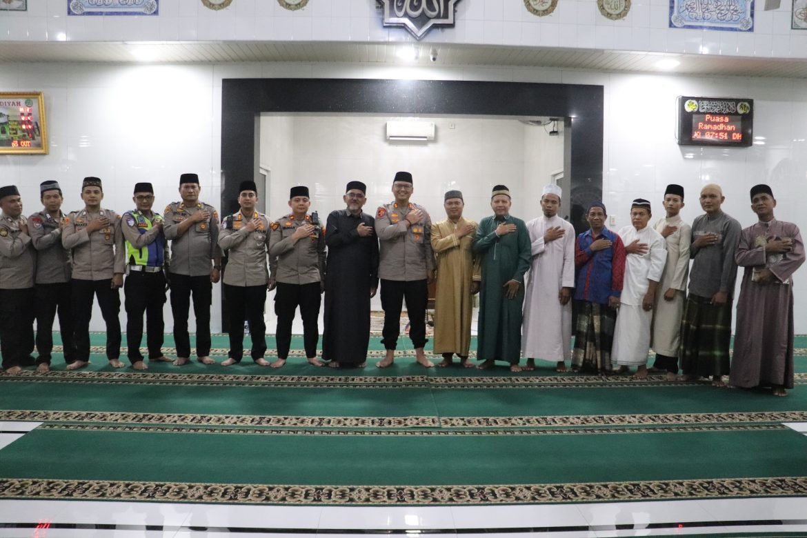 Komitmen Jaga Keamanan Ramadhan, Polres Langkat Gelar Safari Tarawih di Brandan.