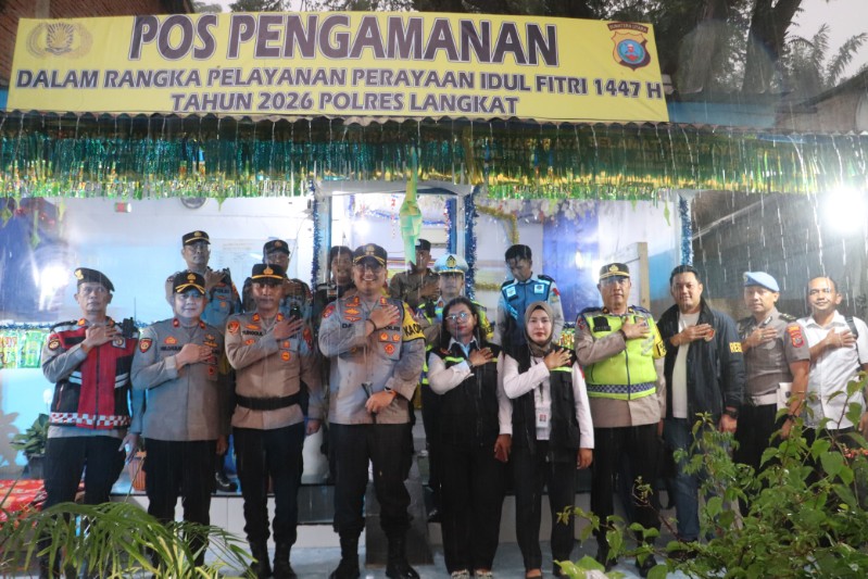 Kapolres Langkat Cek Pos PAM II Operasi Ketupat Toba 2026 di Bukit Lawang.
