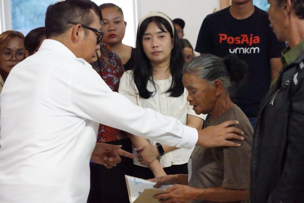 Kembali Salurkan Bantuan, ‎Bupati Taput Serahkan Bantuan Kemensos RI Senilai Rp2,9 Miliar bagi Korban Bencana Hidrometeorologi