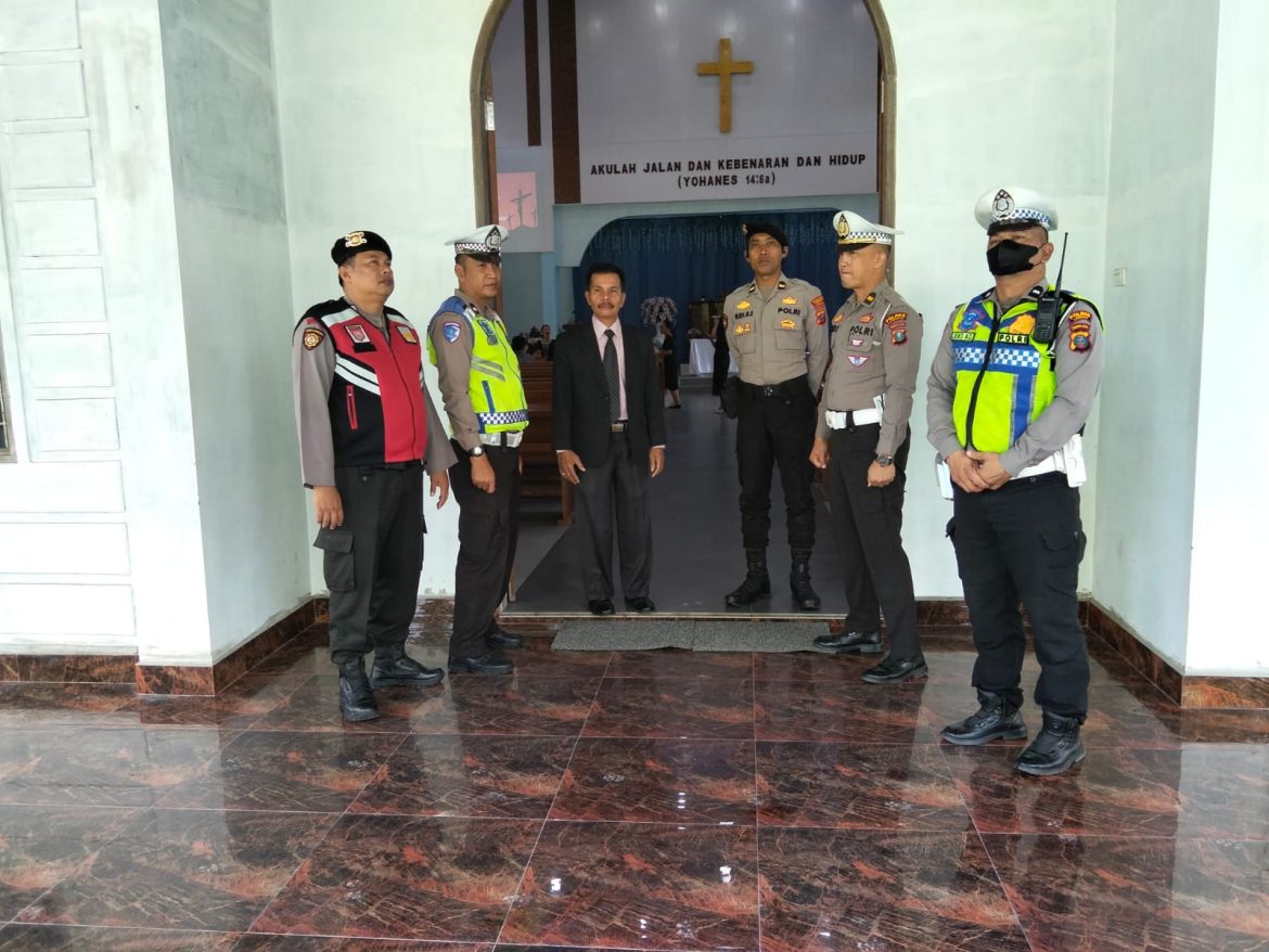 Satlantas Polres Langkat Laksanakan Patroli Pengamanan Ibadah Wafat Yesus Kristus, Situasi Aman dan Kondusif.