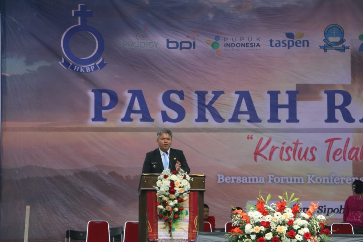 Pemkab Taput Ajak HKBP Sinergi Bangun Generasi Brilian dan Kembangkan Wisata Rohani Salib Kasih