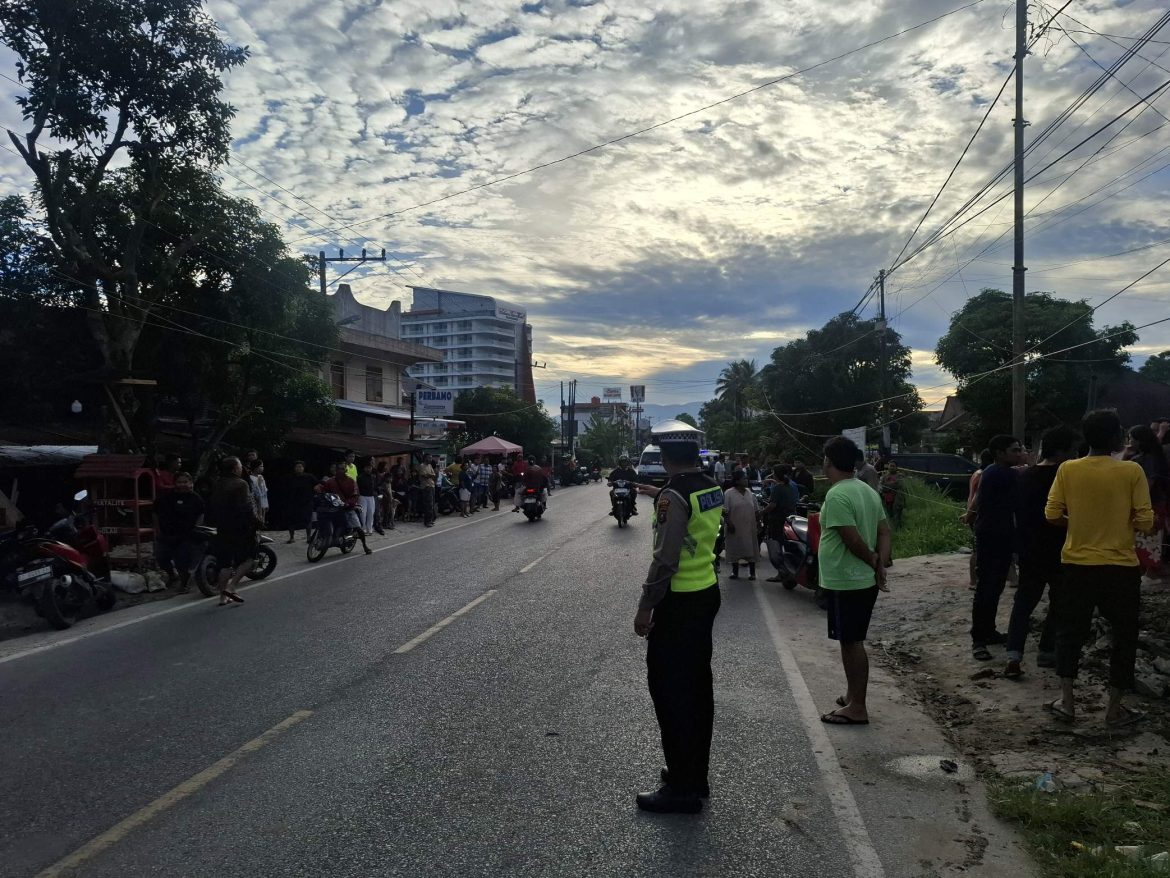 Pria Lansia Meninggal Dunia Ditabrak Mobil Terios Saat Menyebrang Jalan di Balige 