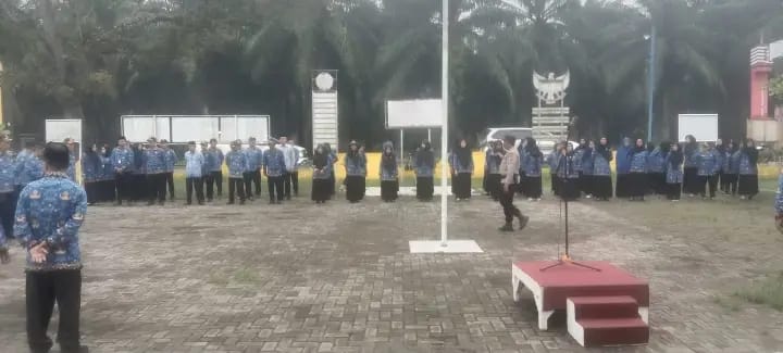 Upacara Peringati Harkitnas di Halaman Kantor Camat Secanggang Berlangsung Khidmat.