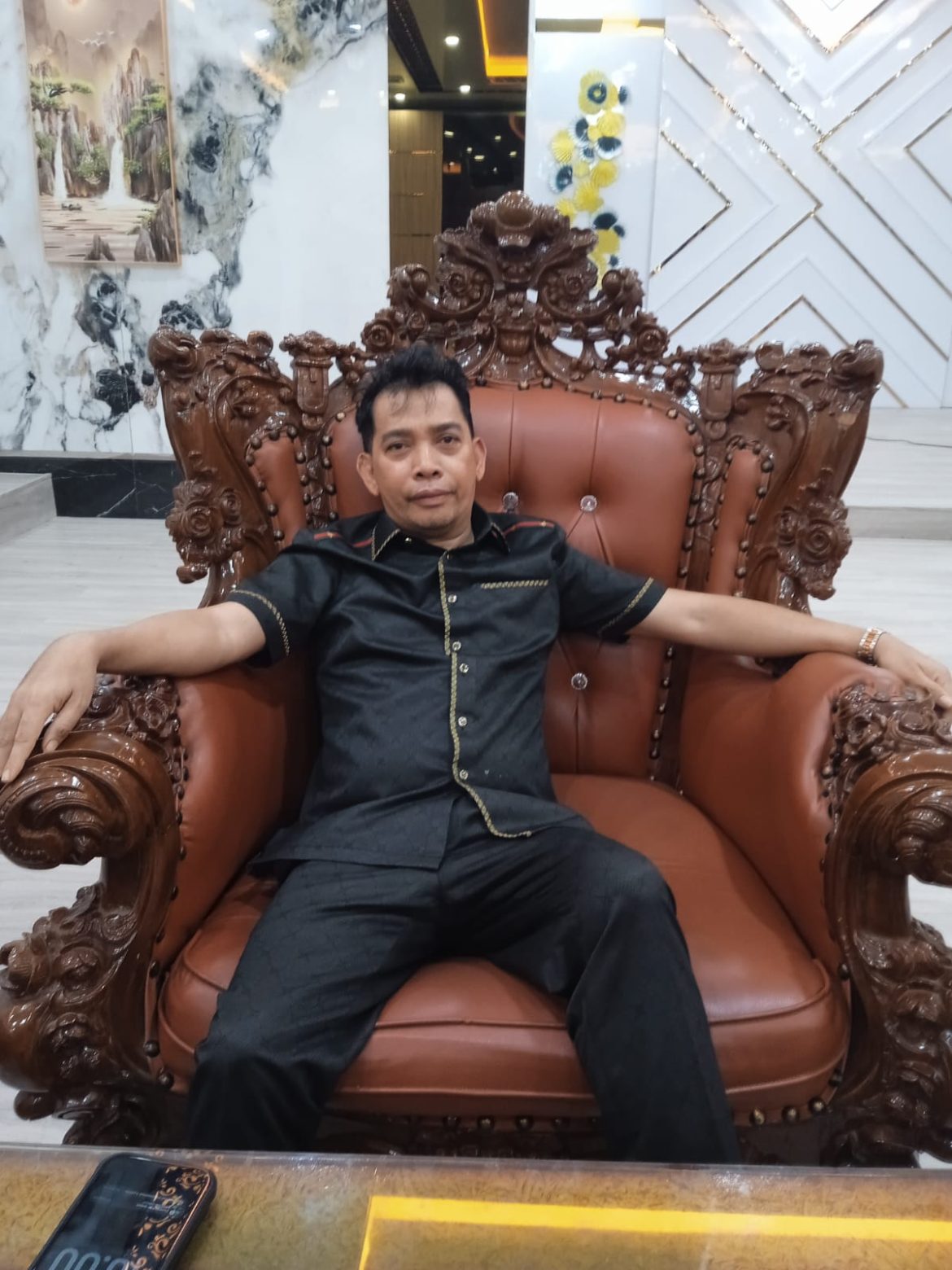Meja Biliar DPRD Balikpapan Disorot, Ketua DPRD Tegaskan Tak Ada Mark-Up