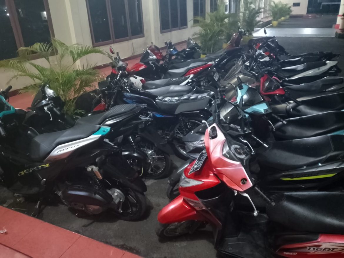 Polres Langkat Intensifkan Patroli UKL dan Razia Knalpot Brong, 19 Sepeda Motor Diamankan.