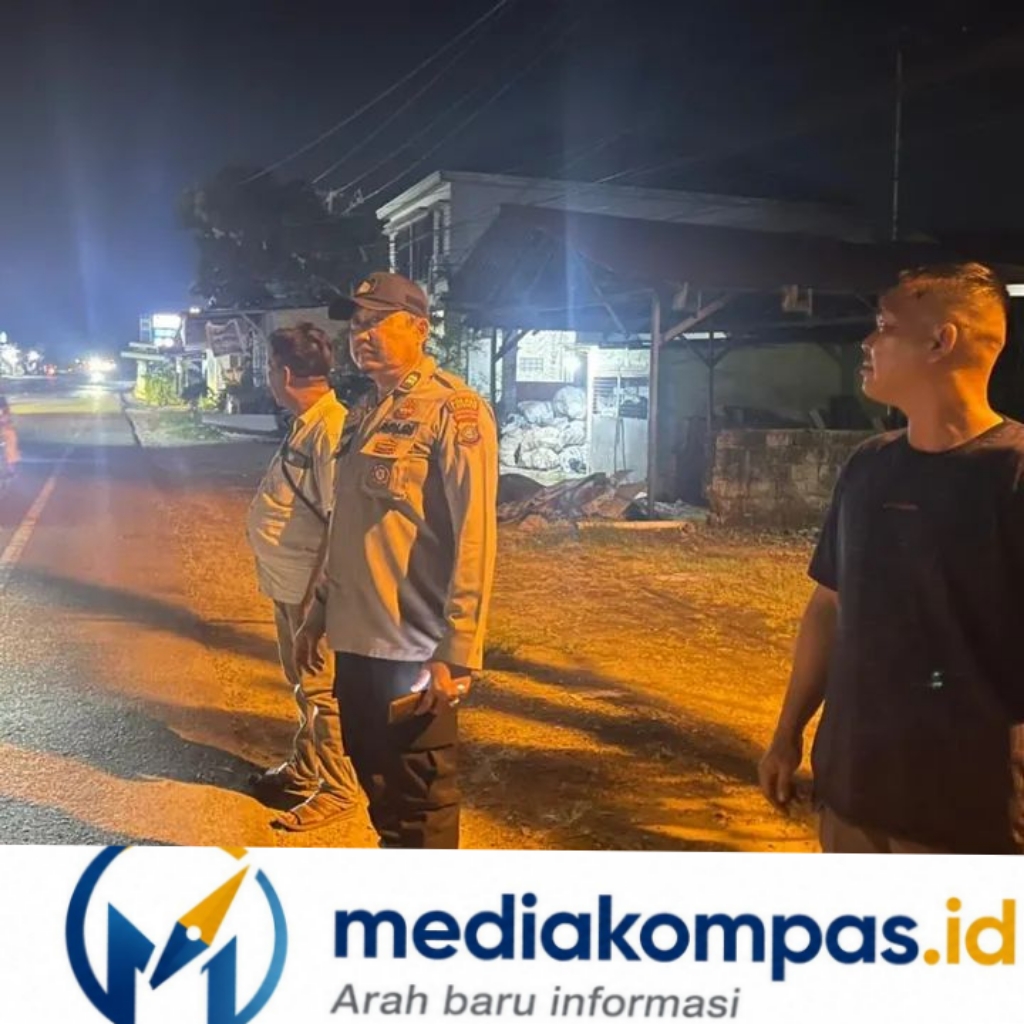 Personel Polsek Secanggang Laksanakan Patroli Blue Light untuk Antisipasi Kejahatan Jalanan.