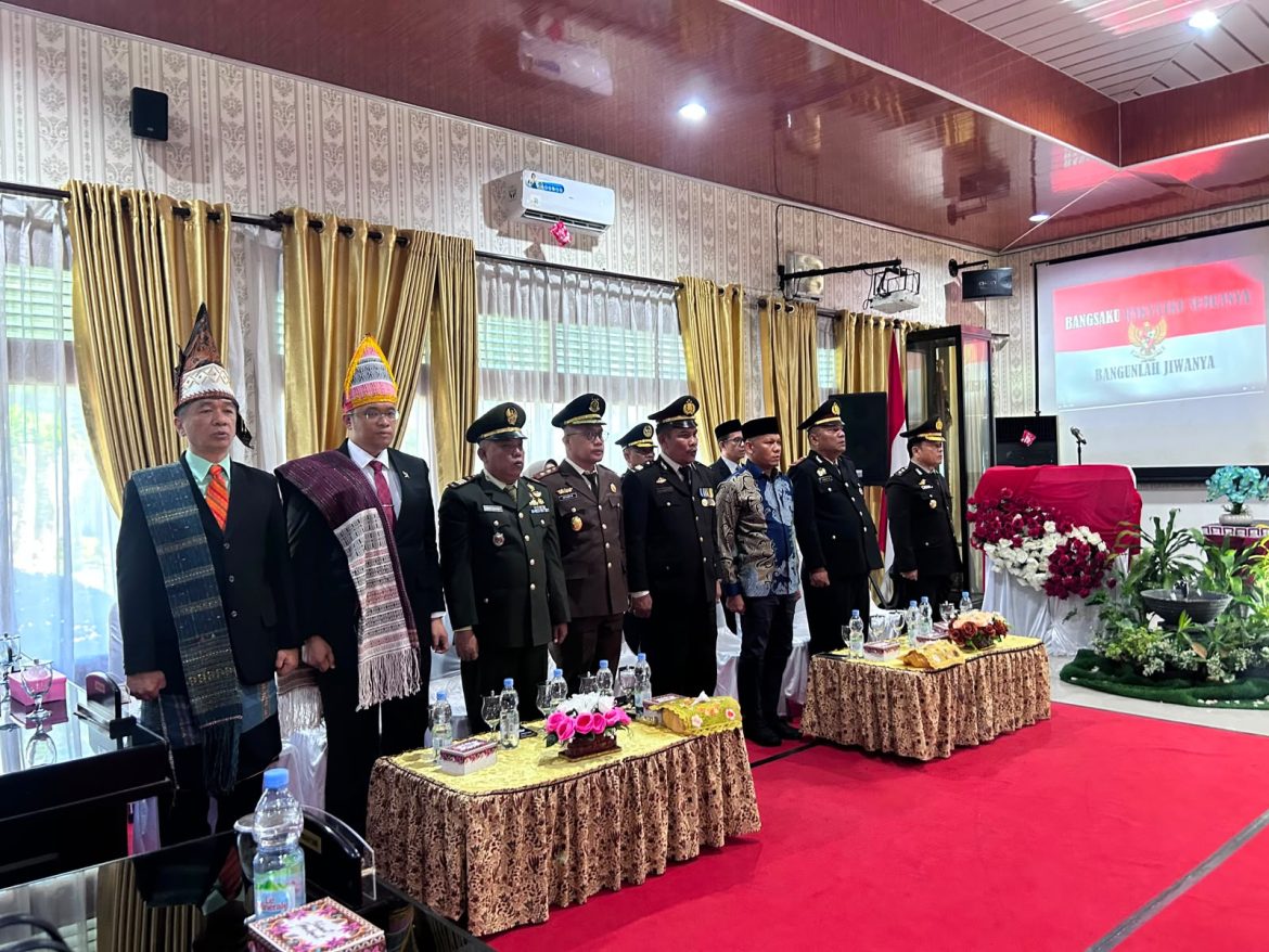 Kepala Kejaksaan Negeri Tebing Tinggi, Menghadiri Rapat Paripurna DPRD Kota TebingTinggi. 