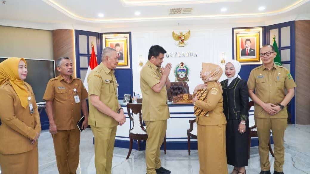 Sah, Tiorita Br Surbakti Resmi Gantikan Syah Afandin sebagai Pelaksana Tugas (Plt) Bupati Langkat.