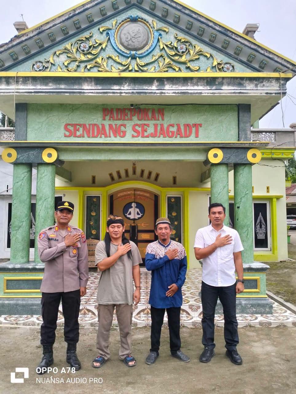 Kapolsek Secanggang Jalin Silahturahmi Dengan Tokoh Masyarakat, Perkuat Siner Menjaga Kamtibmas.