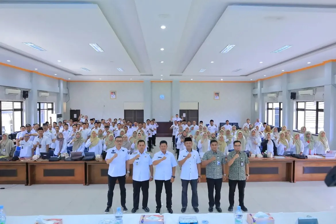 Pertahankan Predikat UHC, Bupati Welly Suhery Tekankan Kelancaran JKN Seluruh Perangkat Nagari Pasaman