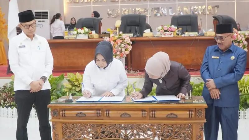 Tiorita Ajak Perkuat Sinergi, DPRD Langkat Sahkan Perda Pertanggungjawaban APBD 2025.