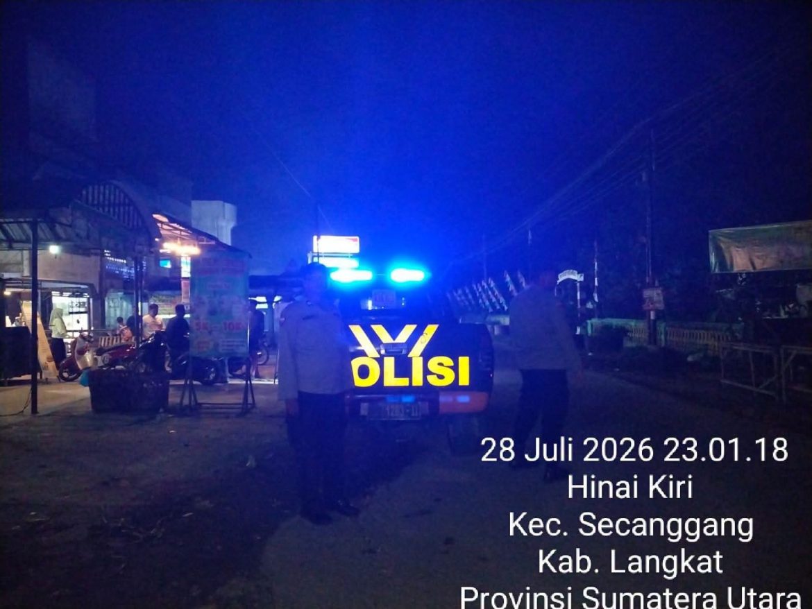 Personel Polsek Secanggang Laksanakan Patroli Blue Light, Ciptakan Rasa Aman Bagi Masyarakat.