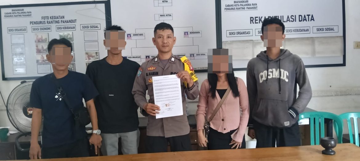 Berlangsung di Mapolsek, Bhabinkamtibmas Polsek Pahandut Lakukan Problem Solving Hak Asuh Anak