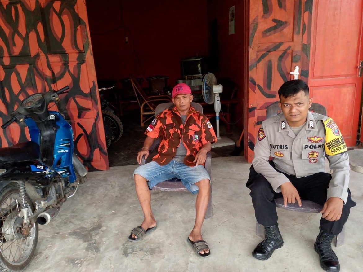 Bhabinkamtibmas Polsek Secanggang Laksanakan Sambang Dan Tatap Muka Bersama Anggota Ormas PP, Ajak Jaga Kamtibmas.