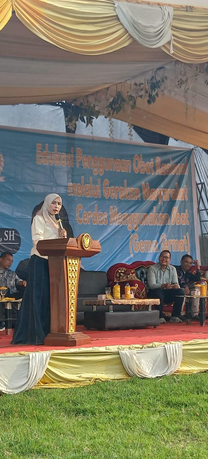 Reses Anggota DPR RI Komisi IX Fraksi Partai Golkar Serap Aspirasi Masyarakat di Desa Selotong.