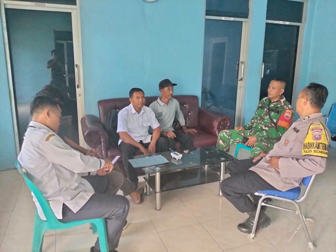 Sinergitas TNI-Polri, Bhabinkamtibmas dan Babinsa Sambangi Perangkat Desa Perkotaan Sampaikan Pesan Kamtibmas