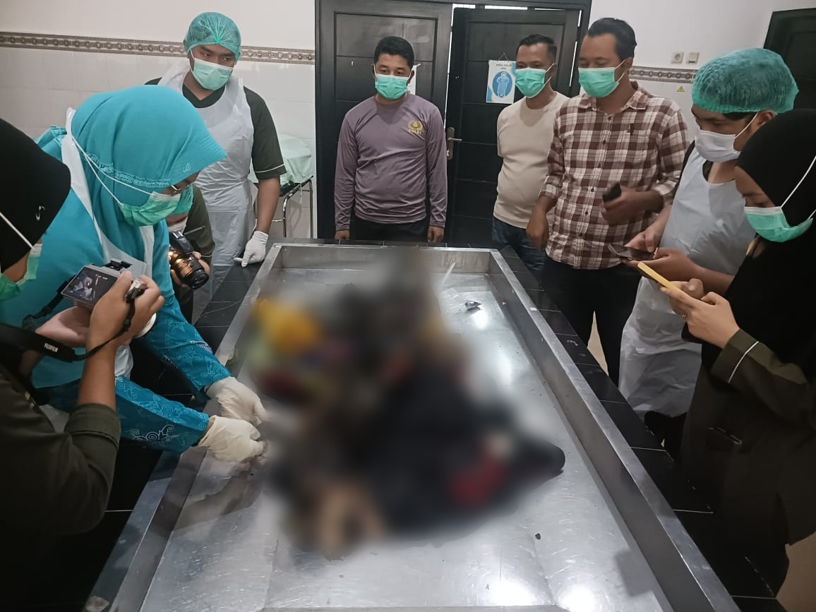 Olah TKP Kebakaran Barak di Mendawai I, Polresta Palangka Raya Ungkap 2 Korban Luka Bakar dan 2 Meninggal Dunia