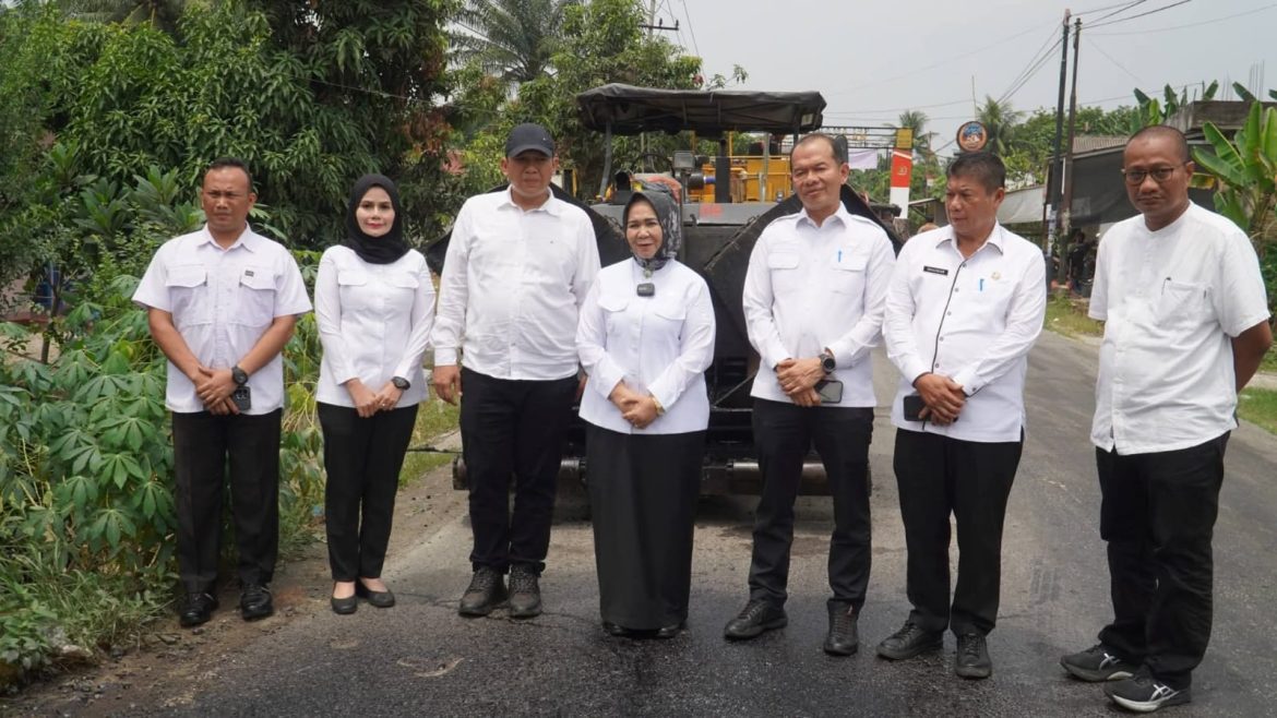 Abis Didemo, Jalan Secanggang Akhirnya Diaspal Pemerintah.