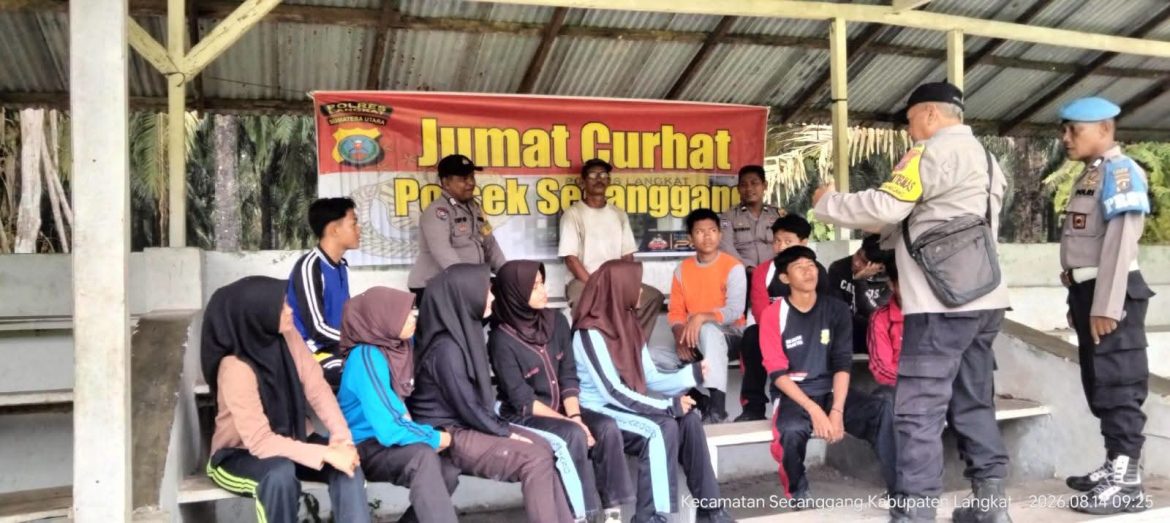 Personel Polsek Secanggang Laksanakan Jumat Curhat Bersama Masyarakat