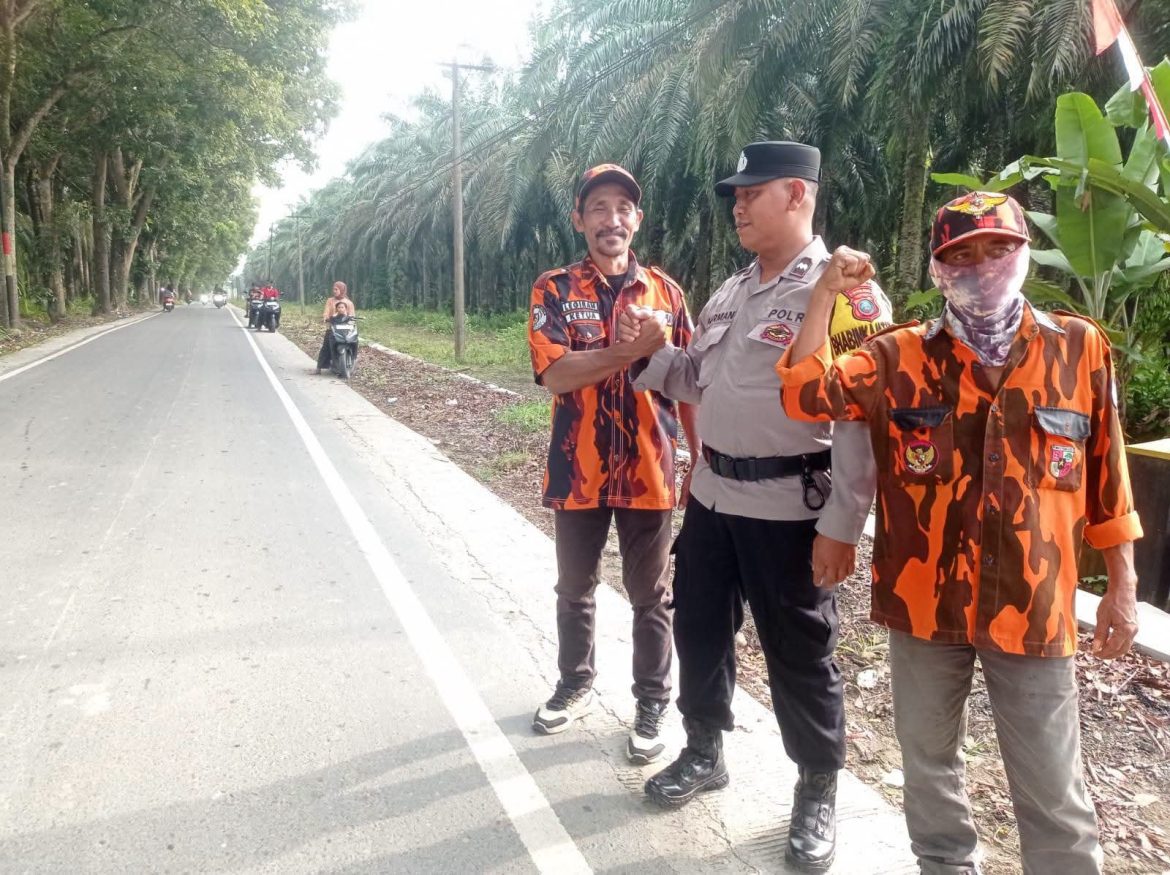 Upacara Pengibaran Bendera HUT ke-81 RI di Kecamatan Secanggang Berlangsung Khidmat.