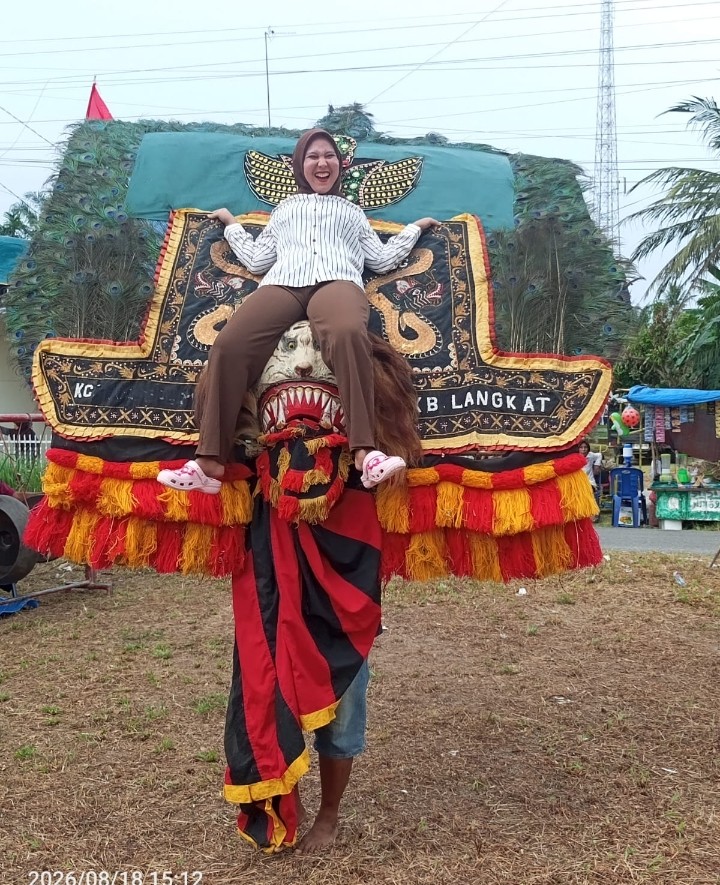 Meriahkan HUT RI, Anggota DPRD Langkat, Turunkan Seni Reoq.