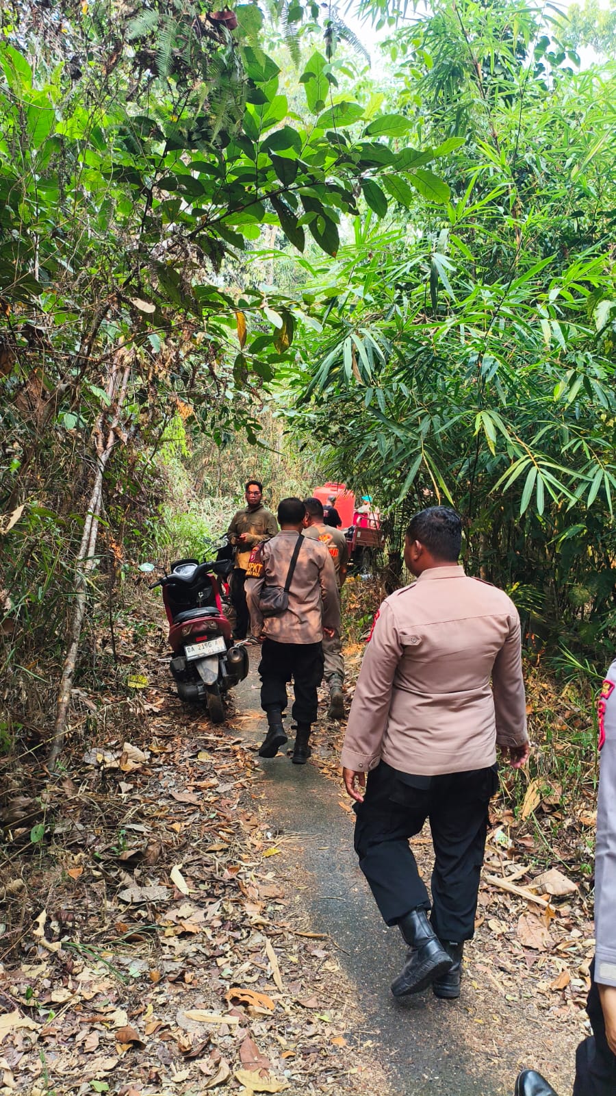 Respons Cepat Laporan Masyarakat, Polsek Bukit Batu Datangi Lokasi Kebakaran di TWA Bukit Tangkiling