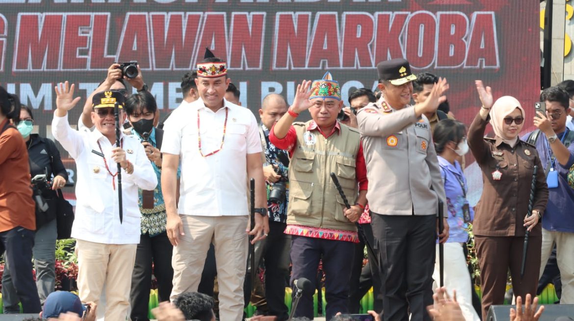 Suasana pagi yang cerah 3.000 Mahasiswa dan Pelajar Hadiri Deklarasi Anti Narkoba di Bunderan Besar Palangka Raya, di tengah Isu Mencekam Karhutla