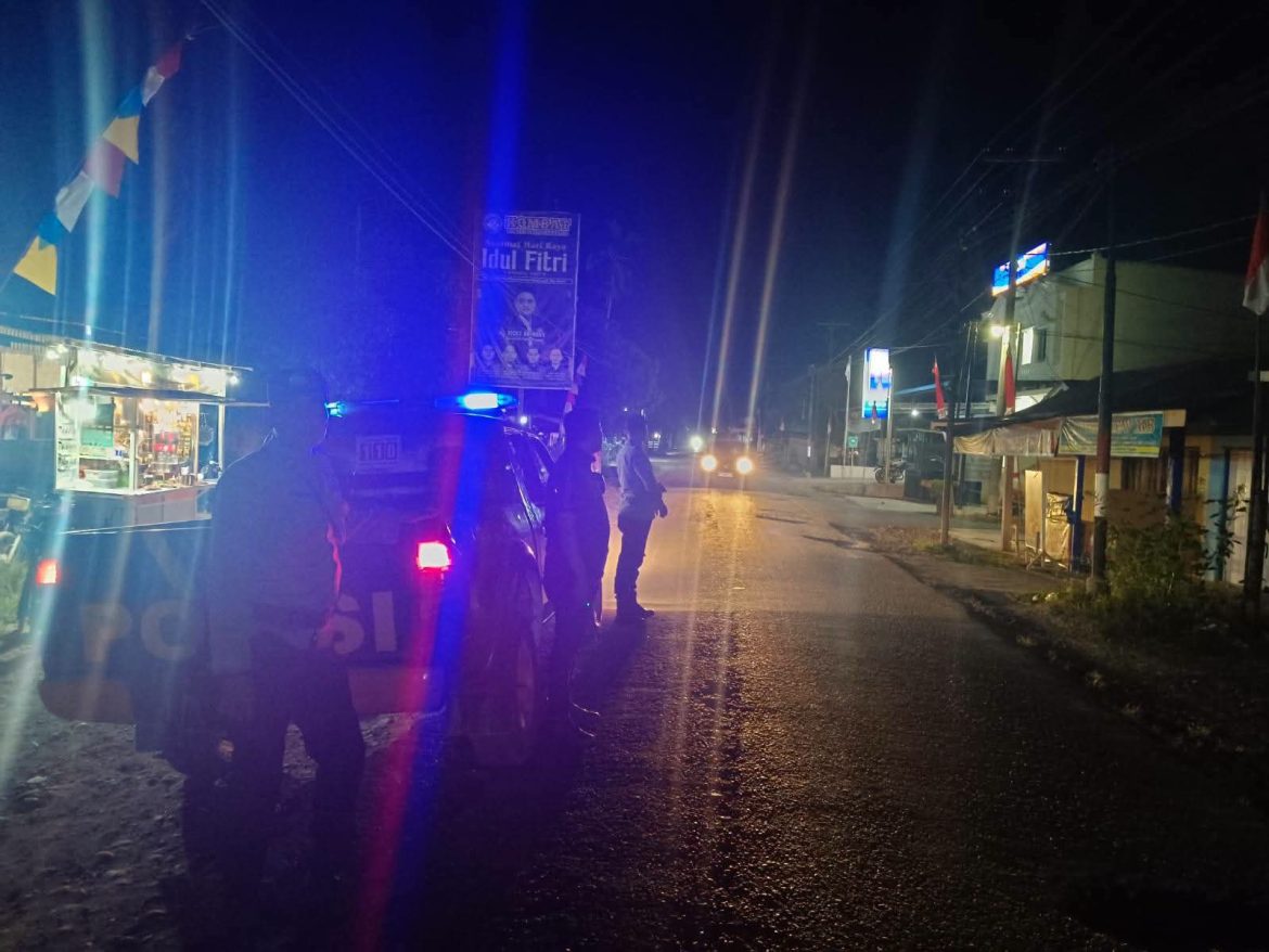 Polsek Secanggang Gelar Patroli Blue Light, Cegah Gangguan Kamtibmas di Jalur Secanggang–Stabat.