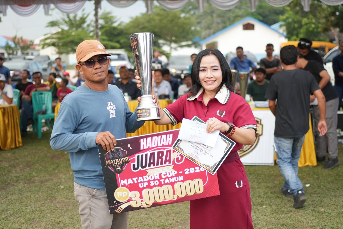 Bupati Toba Tutup Matador Cup I, Grafindo FC Keluar sebagai Juara