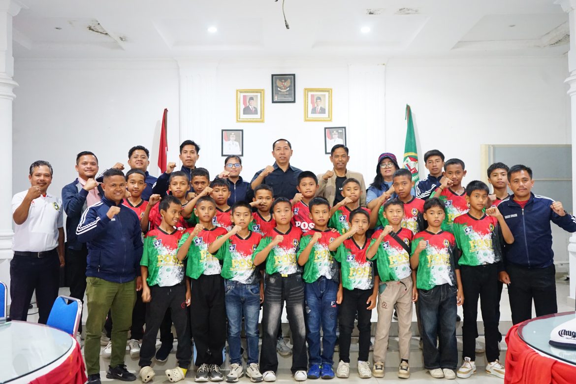 Bupati Tapanuli Utara Lepas 52 Kontingen U-13 dan U-15 ke Ajang Piala Soeratin di Sibolga  ‎