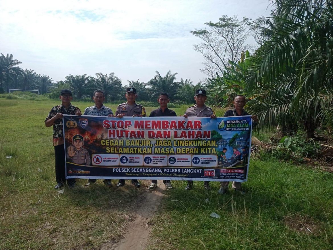 Kanit Binmas Polsek Secanggang Monitoring Pelayanan Samsat Keliling di Pasar XII Desa Suka Mulia.