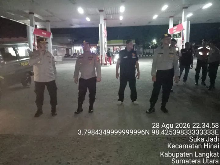 Kapolsek Hinai Bersama Personel Laksanakan Patroli Cegah Gangguan Kamtibmas.