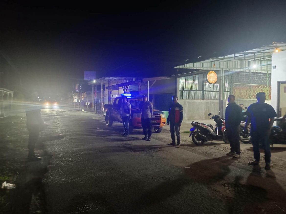 Polsek Secanggang Gelar Patroli Blue Light, Antisipasi Gangguan Kamtibmas Dijalan Lintas Secanggang-Stabat.