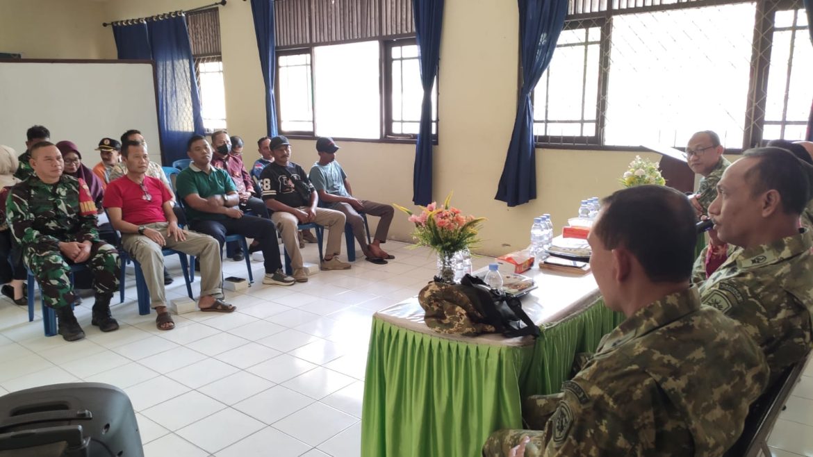 Kodim 1015/Sampit Dampingi Tim Mabes TNI Berikan Sosialisasi dan Penyuluhan Karhutla Di Wilayah. 