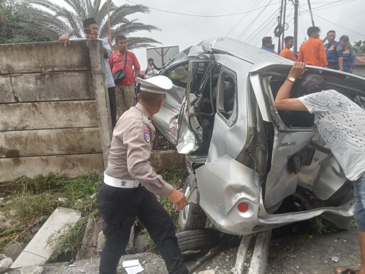 Gerak Cepat Polres Binjai Tangani Kecelakaan KAI Sri Lilawangsa di Jl. Hiu, Kapolres Tegaskan Keselamatan Rakyat adalah hukum tertinggi (SALUS POPULI SUPREMA LEX ESTO)